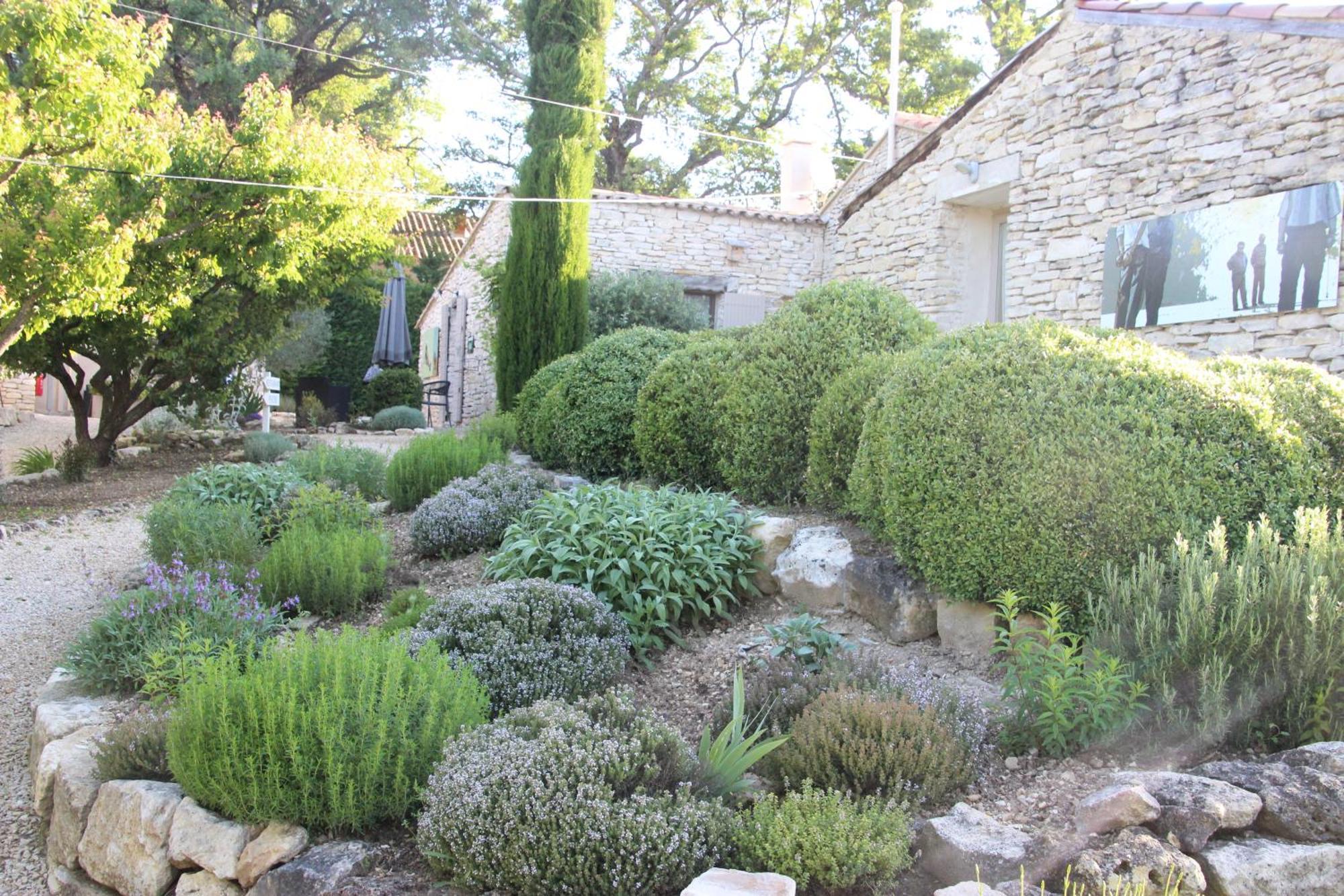 Le Hameau Fleur De Pierres , Chambre , Gite Et Table D'Hotes Murs  Luaran gambar