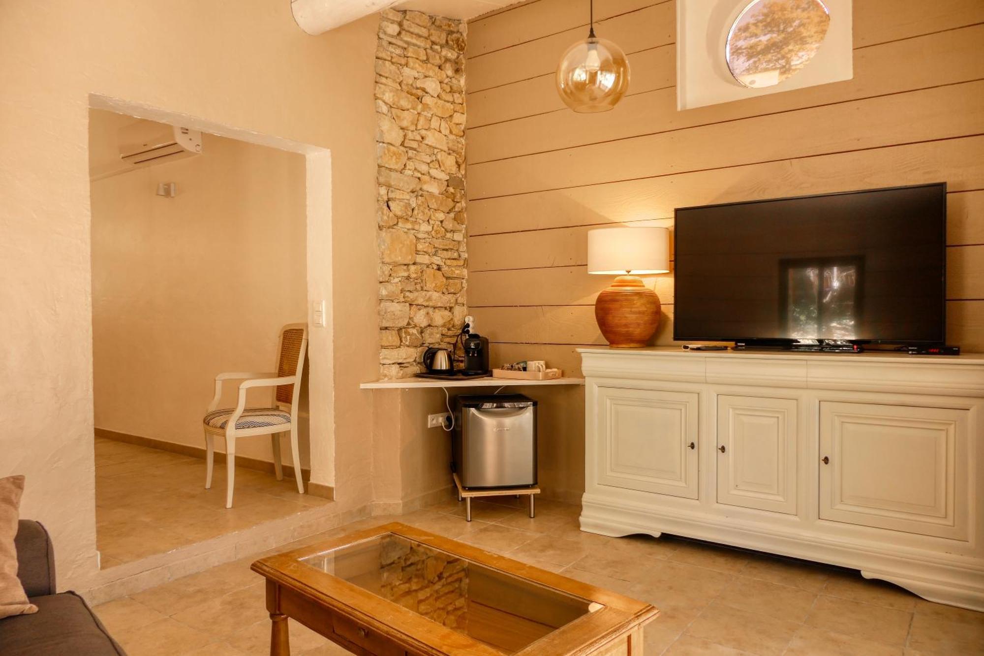 Le Hameau Fleur De Pierres , Chambre , Gite Et Table D'Hotes Murs  Luaran gambar