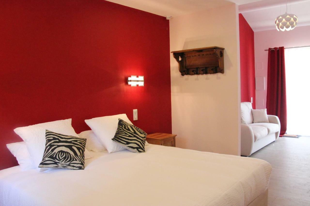 Le Hameau Fleur De Pierres , Chambre , Gite Et Table D'Hotes Murs  Luaran gambar